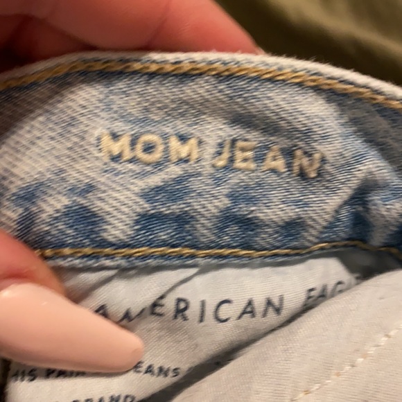 American Eagle Stretch Ripped Mom Jean - Picture 5 of 8